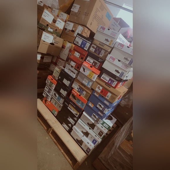 LIVE SHOW LISTING FOR WOMEN'S PALLET PULL  DO NOT LIKE - Picture 2 of 8